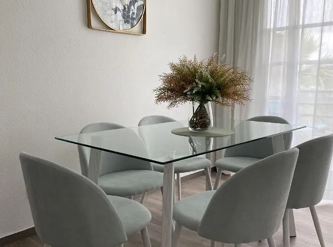 Jetes With Pool And Wifi דירה